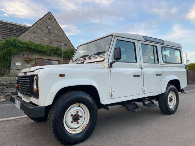 Land Rover Defender 110 2.5 TD5 County 5dr SUV Diesel White