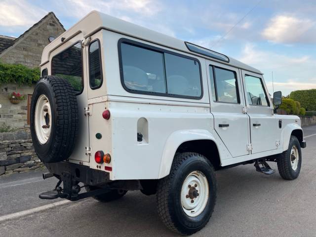 2006 Land Rover Defender 110 2.5 TD5 County 5dr