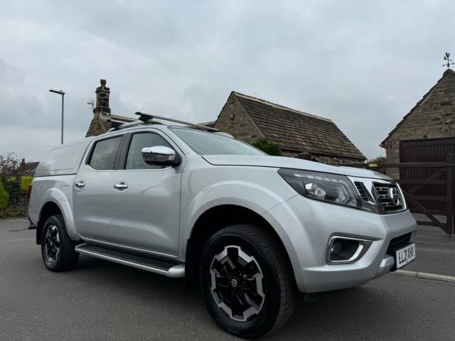 Nissan Navara 2.3 dCi Tekna Auto 4WD Euro 6 4dr Pickup Diesel Silver