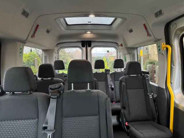 2020 Ford Transit 2.0 350 EcoBlue Trend RWD L2 Medium Roof Euro 6 (s/s) 5dr (12 Seat)